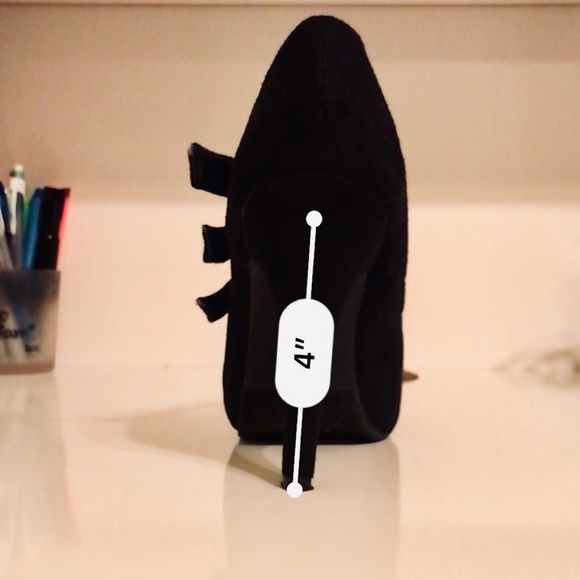 Black 🖤 Suede Booties, Size 6 1/2 - Picture 3 of 5